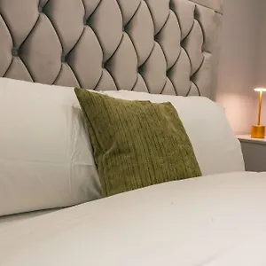 Bed & Breakfast Adam Short, London
