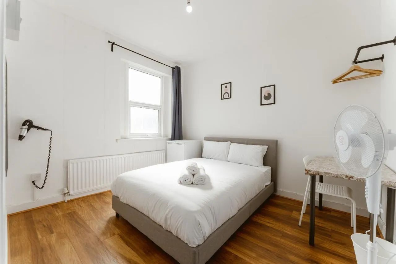 Leyton Comfy Double Rooms -50 London