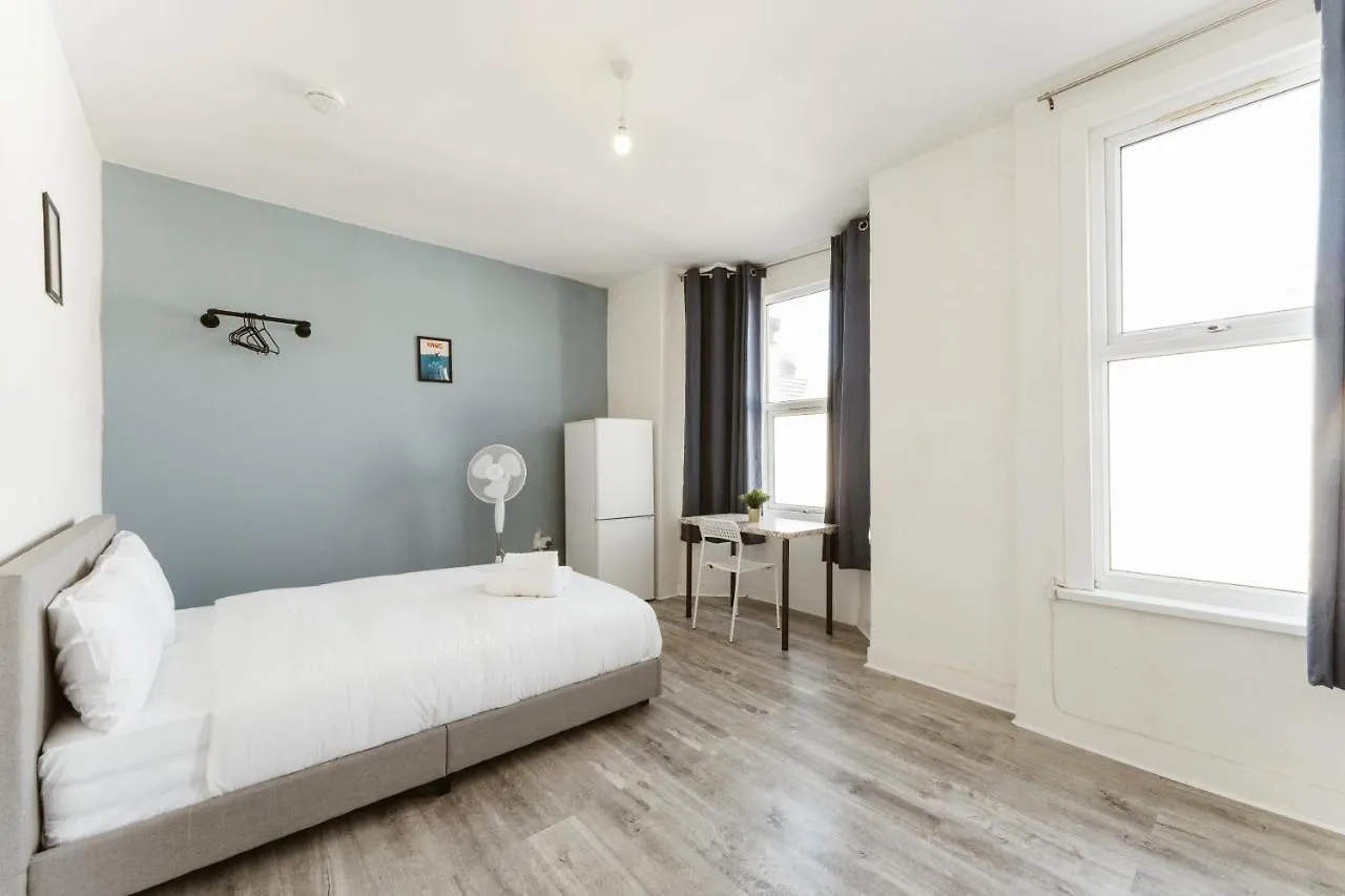 Leyton Comfy Double Rooms -50 London